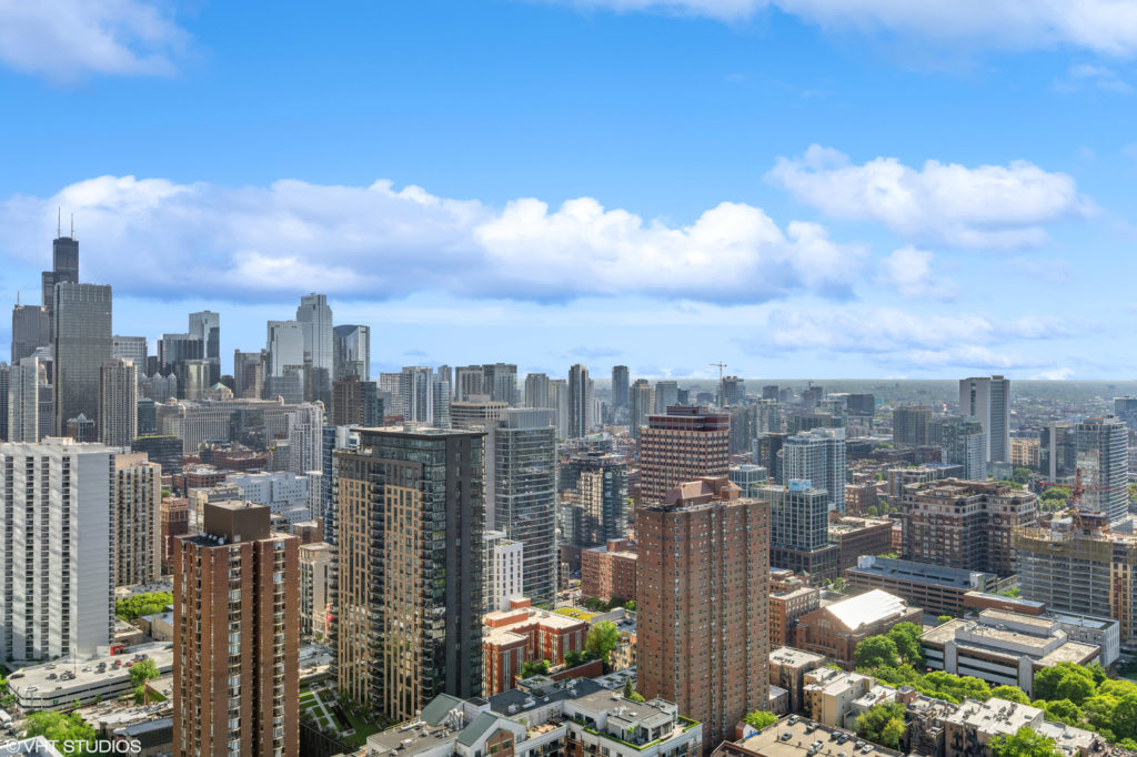 Rare Prestigious Chicago Penthouse